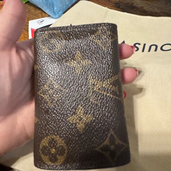 Louis Vuitton Brown Monogram Key Holder - Picture 3 of 7